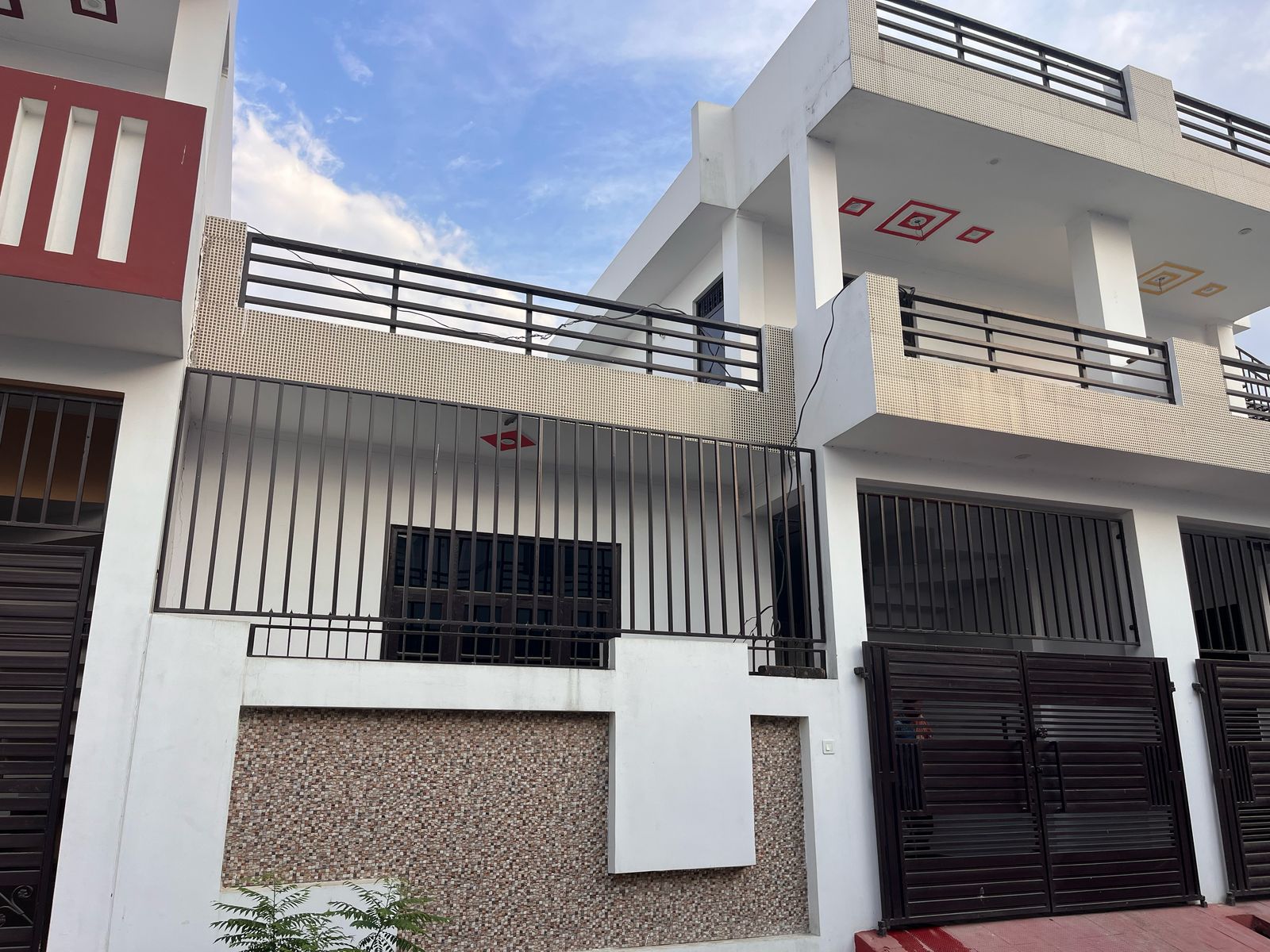 3Bhk Villa At Jankipuram Extension