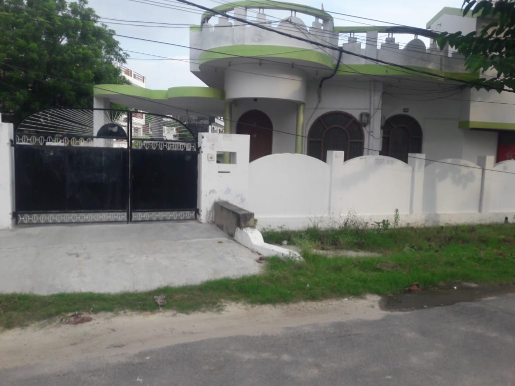 Villa At Kanpur Road