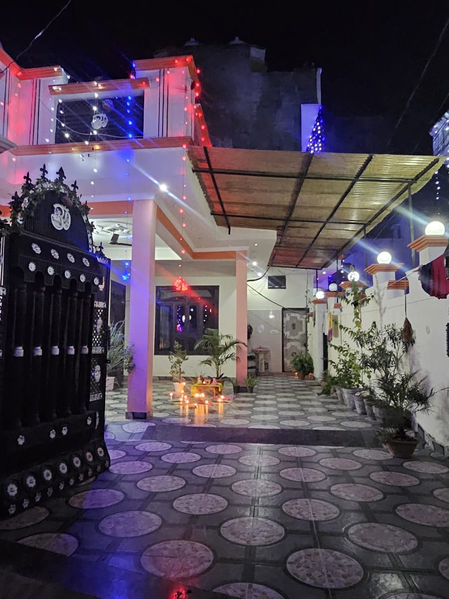 Villa At Sarojini Nagar Lucknow